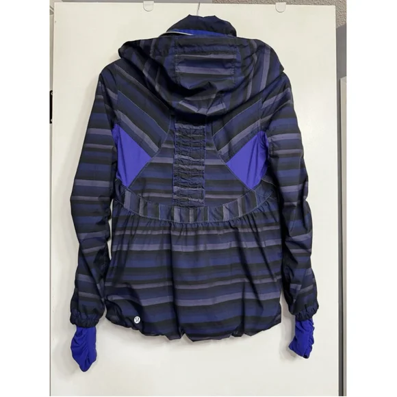 Lululemon Women's 4 Blue Black Striped Zip Front Run Hustle Jacket Packable Hood - Picture 4 of 14